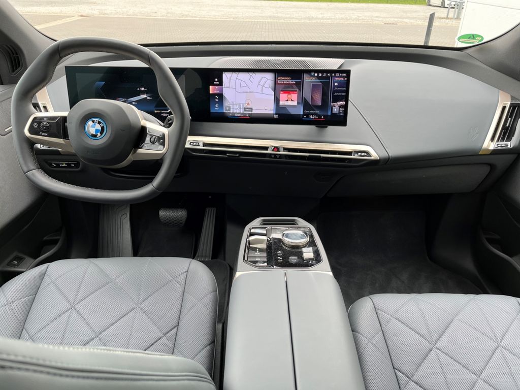 BMW iX 40 xDrive | předváděcí auto | skladem | elektromotor | super cena | online nákup | online prodej | autoibuy.com